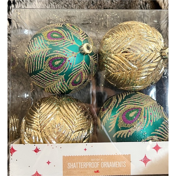 🌺 Holiday Lane Set of 4 Peacock Gold Holiday Ornaments - Picture 2 of 4